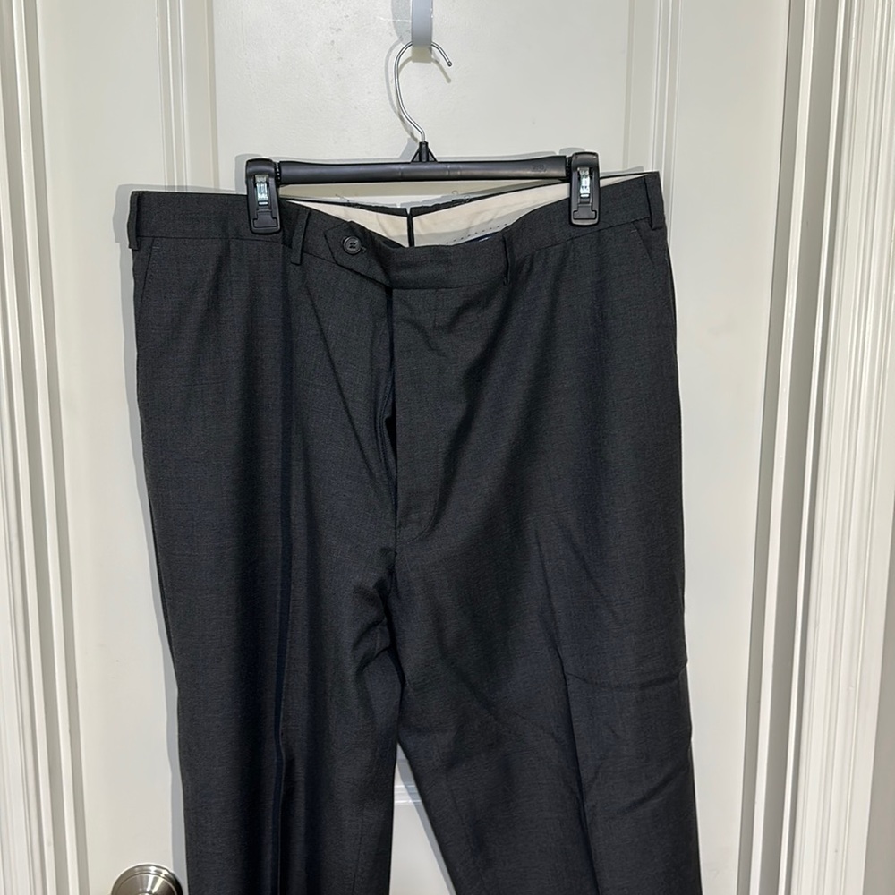 Samuelsohn flat front trouser charcoal grey size 41/31